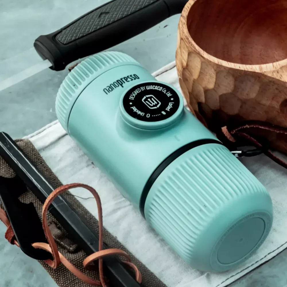 e06b07c8163a6a0f778dcfd4841779d3-wacaco-nanopresso-arctic-blue-pevny-obal